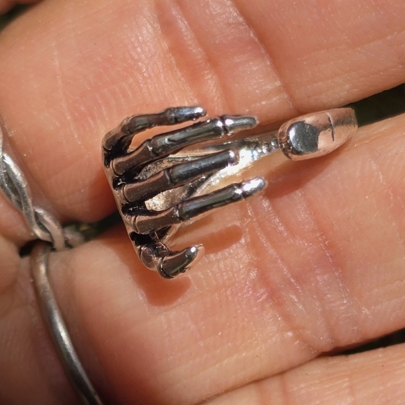 Skeleton hand wrap bypass ring stamped 925 sterling plated - Picture 13 of 16